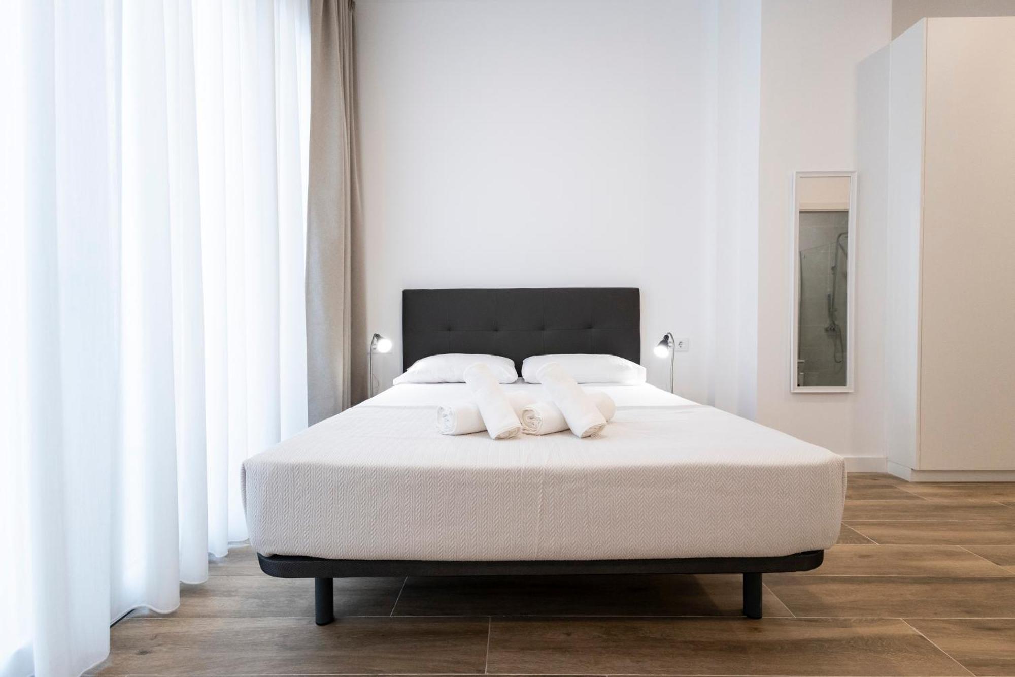 La Casa De La Pintora By Concept Flats Apartment Valencia Bagian luar foto